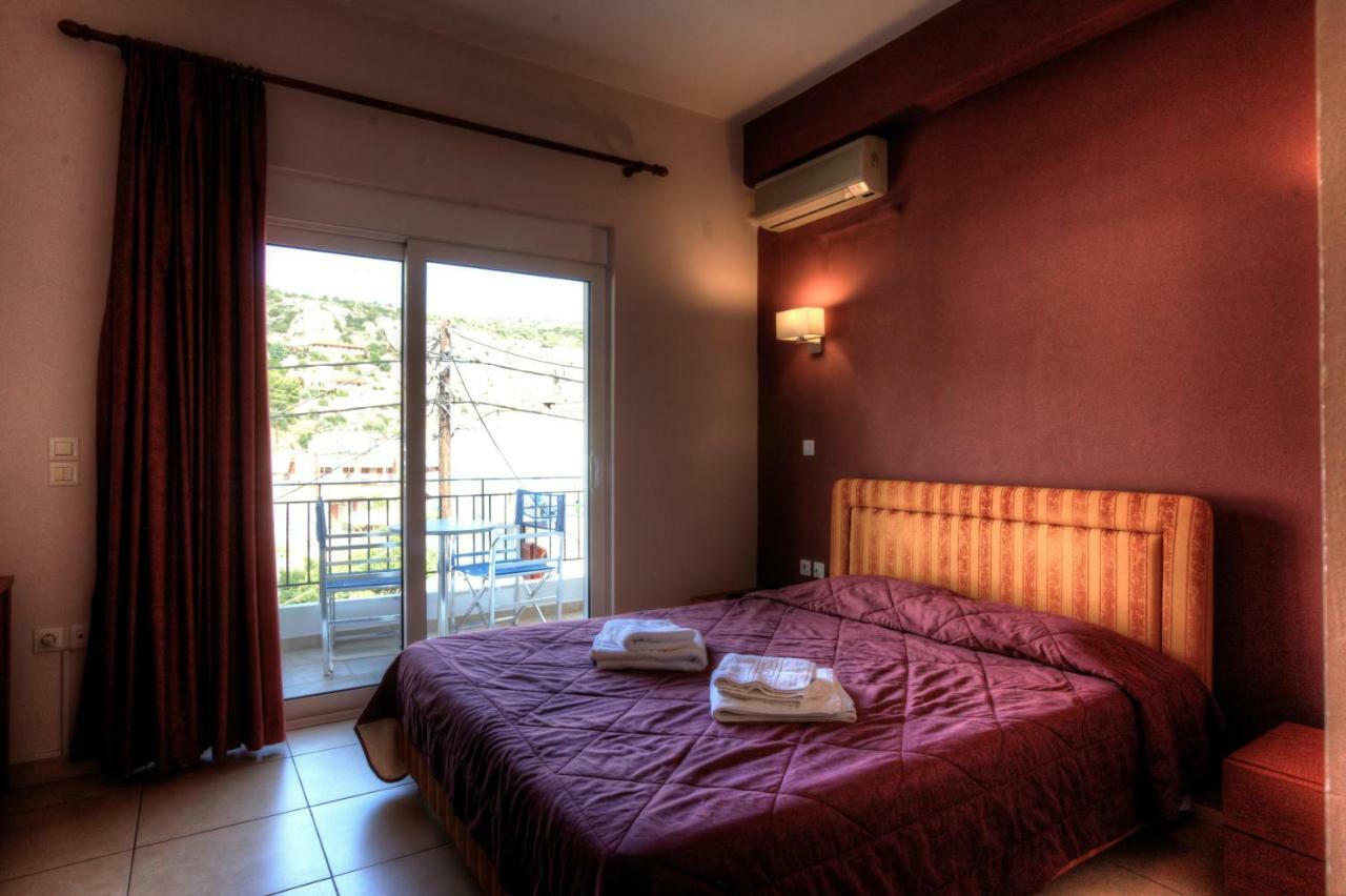 Hotel Apanema Vivari Bagian luar foto